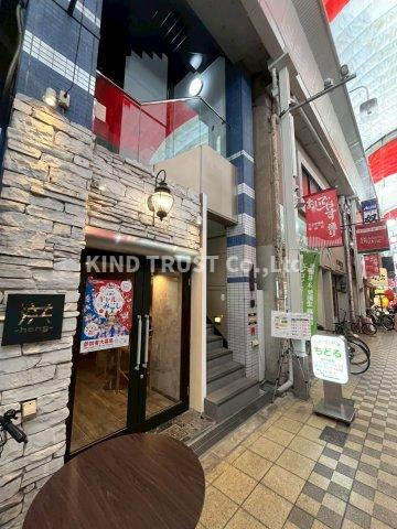 西本ビルのエントランス|毎日通るエントランスはこのようになっています