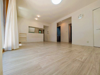 【居間・リビング】 | ◇庭付◇並列２台◇カーポート◇鹿沼市三幸町 売戸建 | 約20帖超のリビングダイニング♪