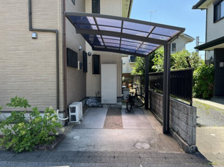 【駐車場】 | ◇庭付◇並列２台◇カーポート◇鹿沼市三幸町 売戸建 | こちらはカーポート付♪