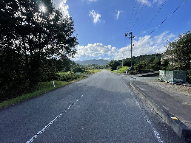 大久町大久字板木沢　自然豊か　海竜の里公園近く　高台　★　売地の周辺|現地は写真右手を右折して少し上った場所です