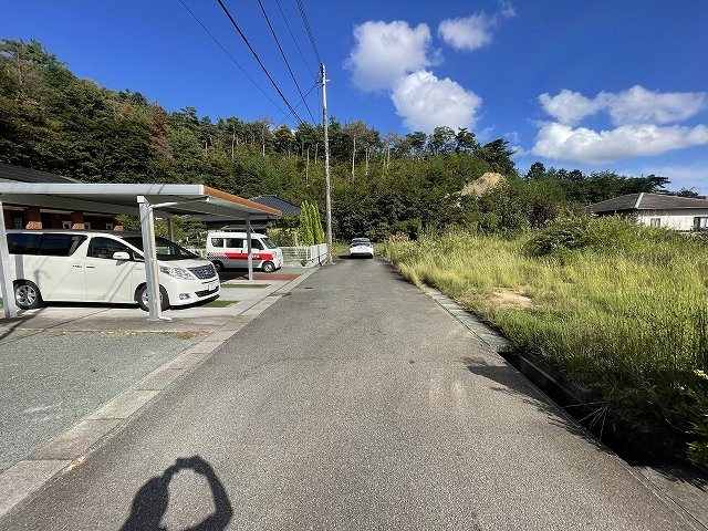 大久町大久字板木沢　自然豊か　海竜の里公園近く　高台　★　売地の前面道路含む現地写真
