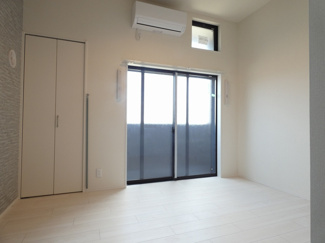 【内装】 | Ellery Moriyama