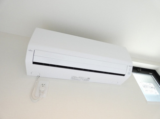 【寝室】 | Ellery Moriyama