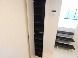 【内装】 | Ellery Moriyama