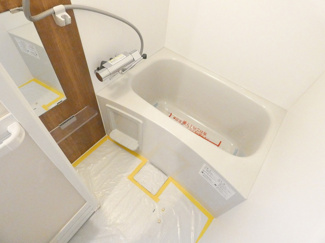 【浴室】 | Ellery Moriyama