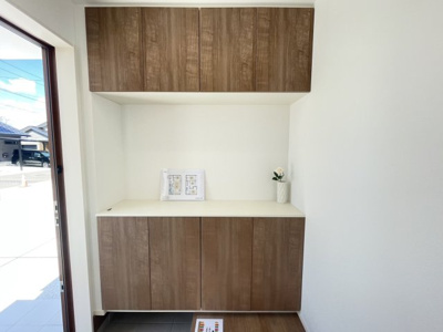 【玄関】 | 沖田町　エクリュ　②号棟 | 玄関収納