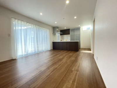 【居間・リビング】 | 沖田町　エクリュ　②号棟