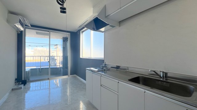 アークビルの洋室