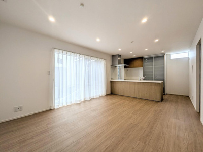 【居間・リビング】 | 沖田町　エクリュ　③号棟