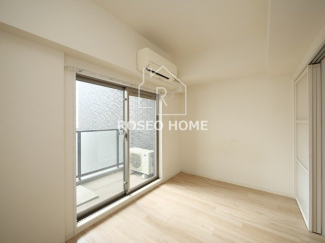 CAVANA梅田北の洋室