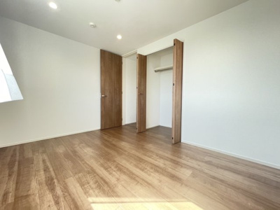 【洋室】 | 沖田町　エクリュ　④号棟 | 洋室②