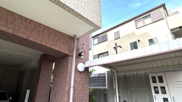 セレッソコート甲南山手の防犯設備|防犯カメラが設置されています