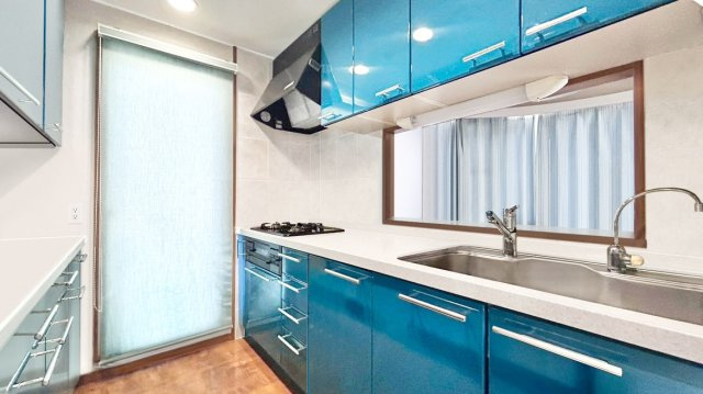 セレッソコート甲南山手のトイレ|タンク付きトイレです。