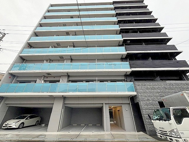 S-RESIDENCE東三国amanteの駐車場