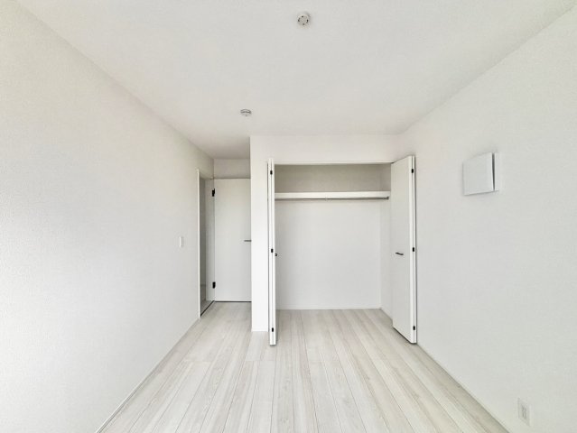 リナージュ碧南市錦町4丁目24-1期　全3棟　新築戸建の洋室