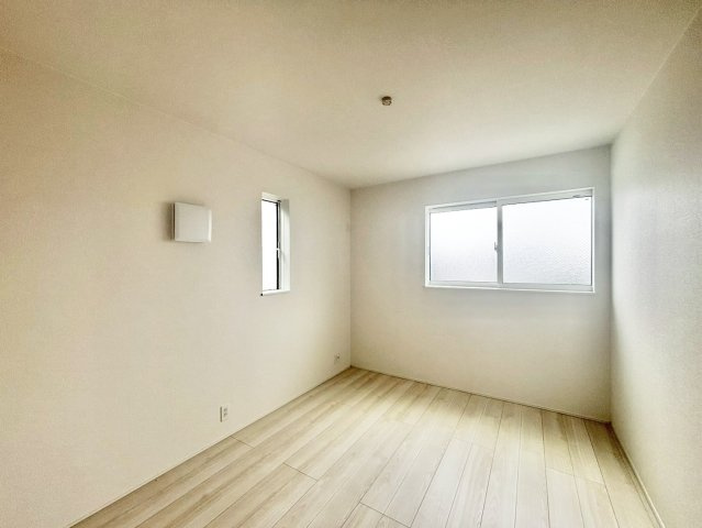 リナージュ碧南市錦町4丁目24-1期　全3棟　新築戸建の洋室