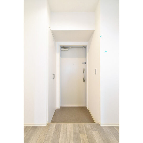 レジデンシア泉Ⅰの玄関