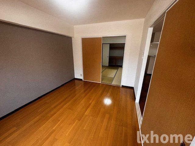 フェルザ南茨木の洋室|明るい洋室です