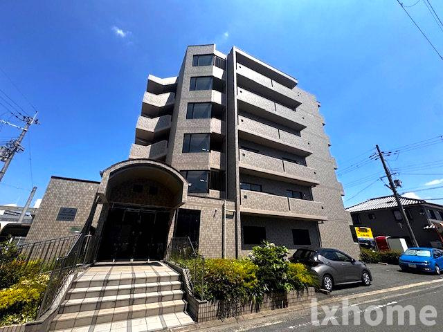 フェルザ南茨木の外観|外観は落ち着いています