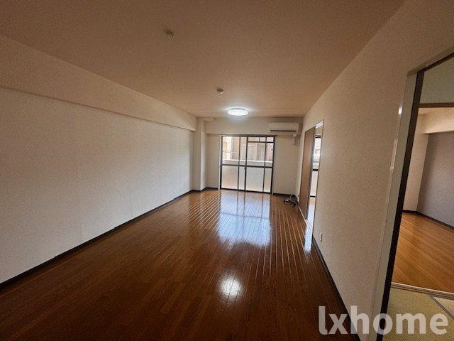 フェルザ南茨木の居間・リビング|ゆったり過ごせる居間です