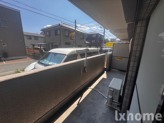 フェルザ南茨木のバルコニー|外からの目が気にならないバルコニーで洗濯物が干せます