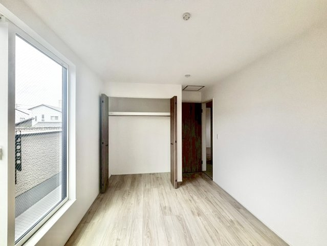 リナージュ碧南市錦町4丁目24-1期　全3棟　新築戸建の洋室