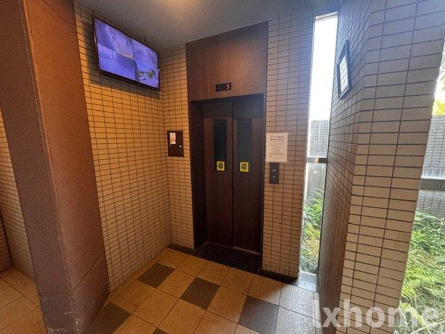 グランデパイースのエントランス