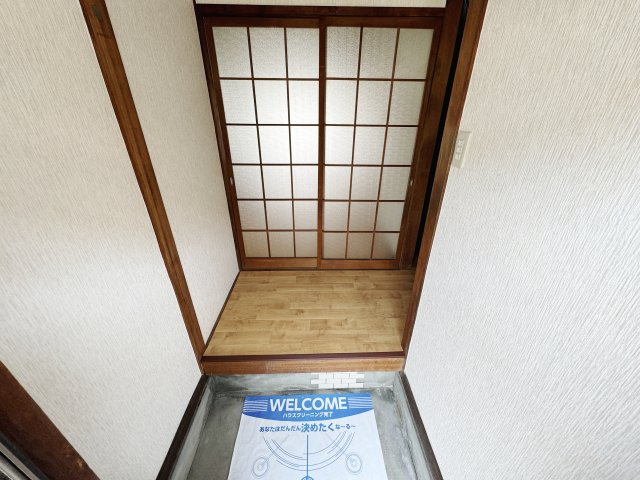 安芸郡海田町畝１丁目の一戸建ての玄関