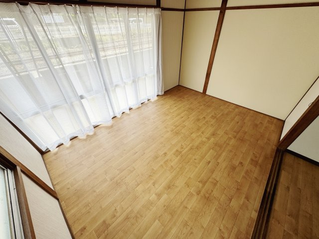 安芸郡海田町畝１丁目の一戸建ての洋室