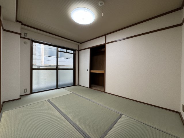 パレス・トミの和室