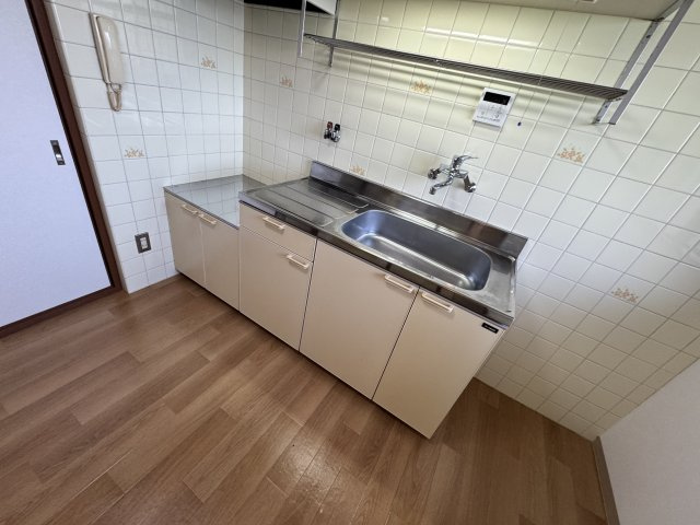 パレス・トミのその他