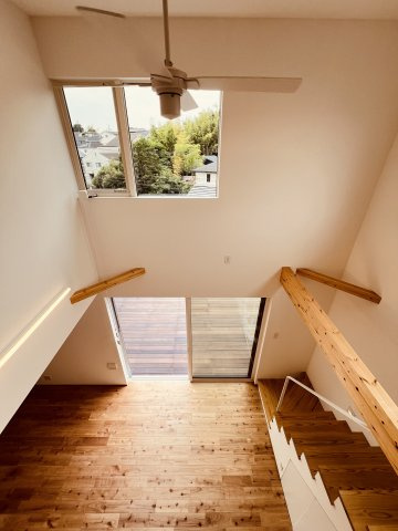 Kamakura Modern – 和を継ぐ邸のキッチン