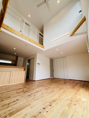 Kamakura Modern – 和を継ぐ邸の居間・リビング