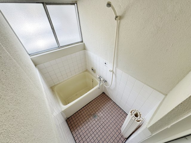 安芸郡海田町畝１丁目の一戸建ての浴室