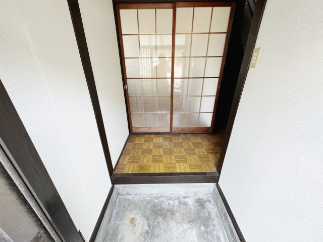 安芸郡海田町畝１丁目の一戸建ての玄関