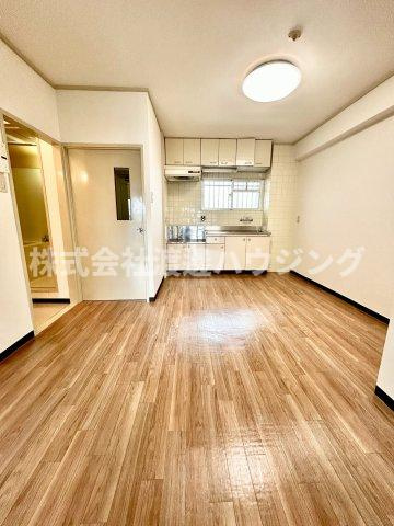 桑原ハイツの居間・リビング