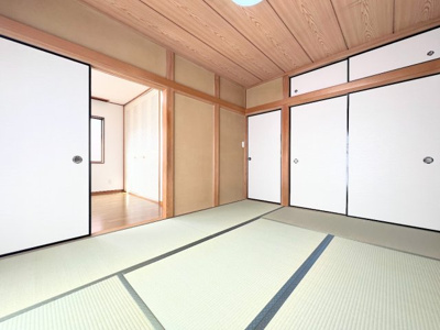 【和室】 | ◆権太坂1丁目中古戸建◆ | ◆感性を育むプライベートルームはシンプルでスマートな空間。好みの空間で読書をしたり、音楽を聞いたりと一人の時間も充実したものにできます。