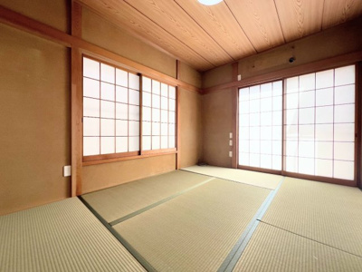 【和室】 | ◆権太坂1丁目中古戸建◆ | ◆柔らかい陽光が差し込む明るいお部屋を演出する設計。彩光の取れる窓が気持ちの良いお部屋を創り上げます。