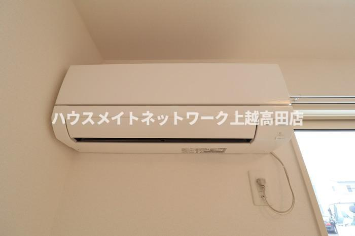 ラトン・ラヴールの設備|備え付けエアコン