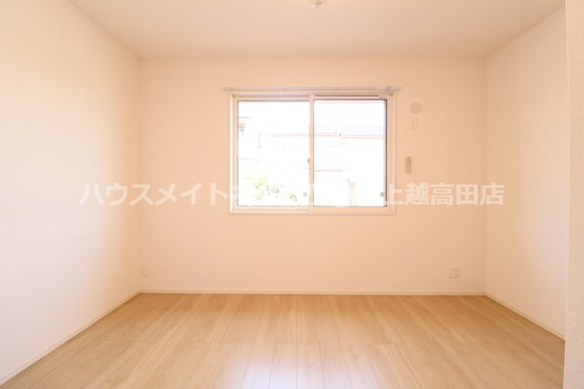 ラトン・ラヴールの洋室|洋室