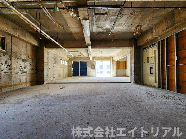 LEPUSビルの内装