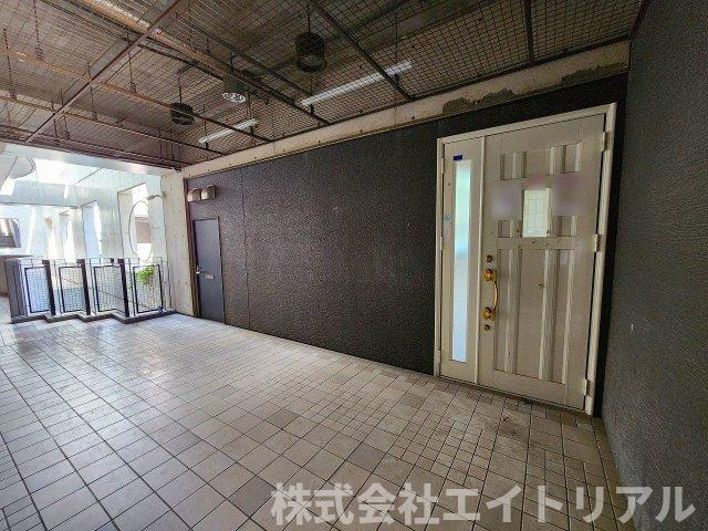 LEPUSビルの内装