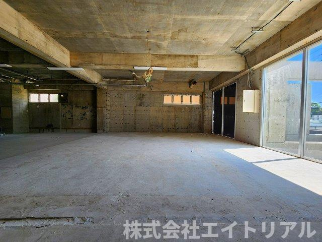 LEPUSビルの内装