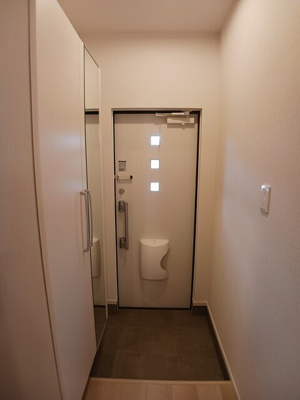 【玄関】 | ベル　フルールＢ