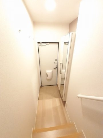 ラーゴム　Ⅱの玄関