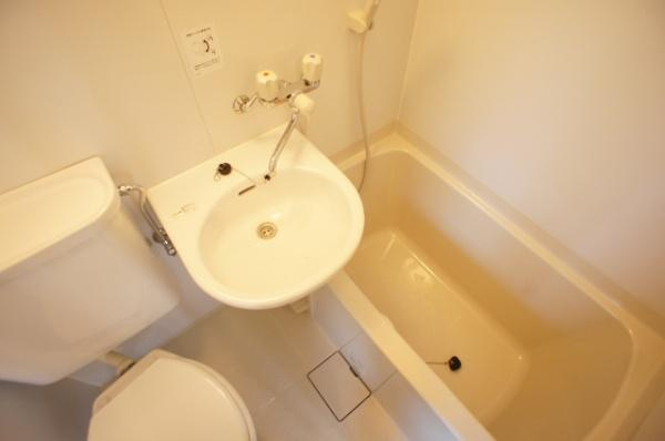 ＴＯＳＨＩハウス岡本の洗面所