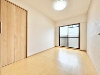 【洋室】 | グラン・コート堺ザビエル公園東 | 陽当たりの良い快適な空間となっております！