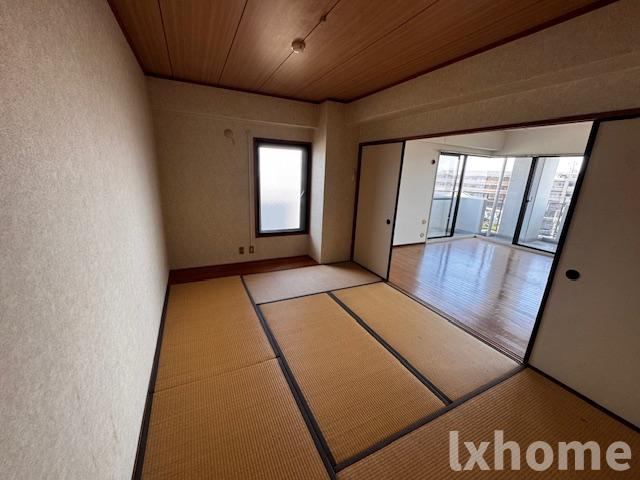 ロイヤル南茨木の和室|明るい和室です