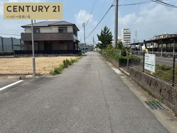 岡崎市北野町字高塚の売地の前面道路含む現地写真