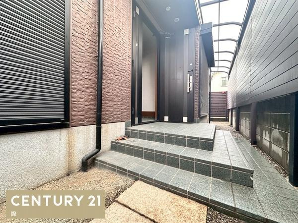 和歌山市太田　中古戸建の玄関